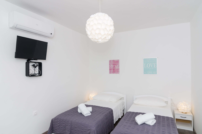 Bedroom 4, Cin & Co Central Apartments, Dubrovnik
