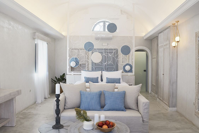 Others 4, Bubble Suite, South Aegean