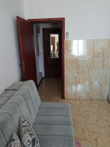 Others 5, Villa Nebojsa