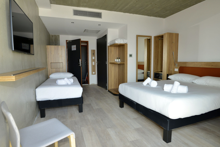 Bedroom 4, ibis Styles Ajaccio Napoleon, Corse-du-Sud