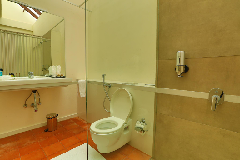 Bathroom, Sukhayus Wellness Heritage Fort Kochi, Ernakulam