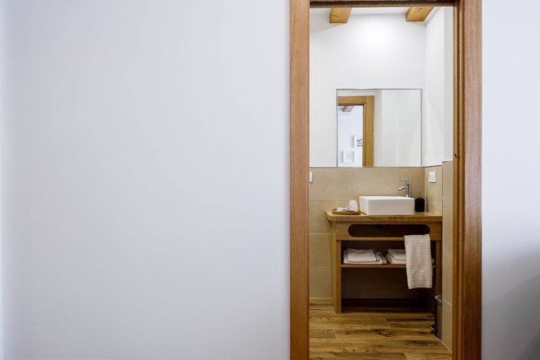 Bathroom 3, Posada Rural Fuente Juliana, Cantabria
