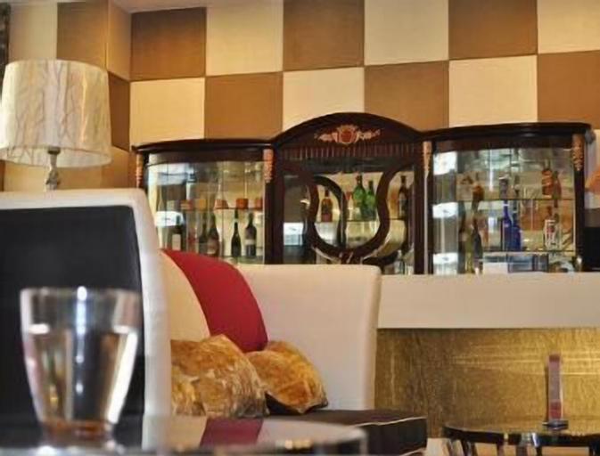 Food & Drinks 5, Ramada Linyi North, Linyi