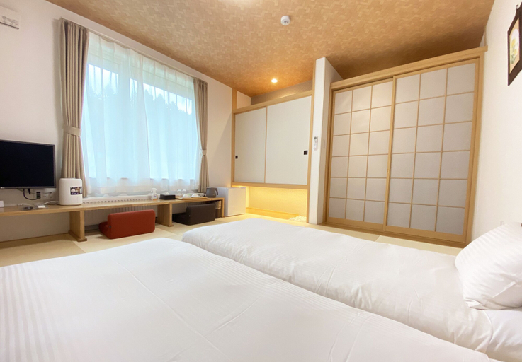 Bedroom 2, hotel hanafuji inn, Nakafurano