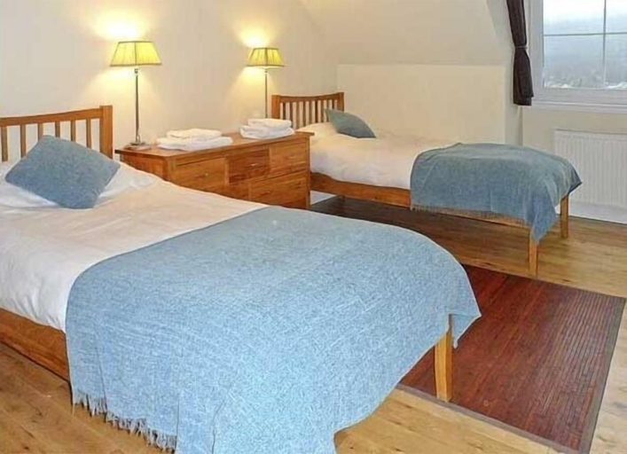 Bedroom 2, 1 Loch Ness Hostel, Highland