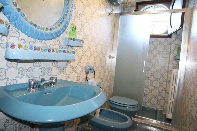 Bathroom 3, Villa Le Cesine, Lecce