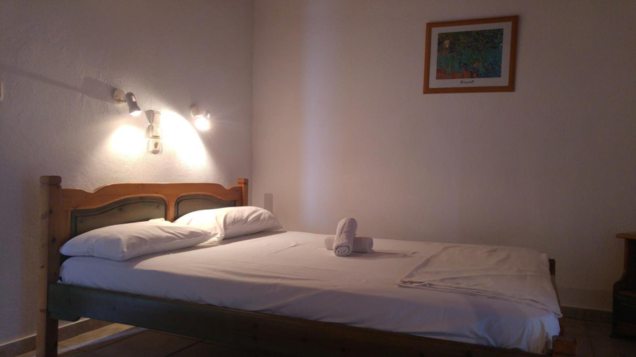 Bedroom 4, Hotel Esperos, Thessaly