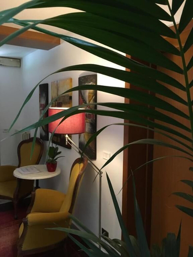 Others 5, Hotel Commercio, Modena
