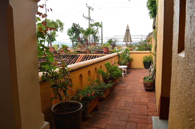 Others 5, Hotel Azucena, Del Centro