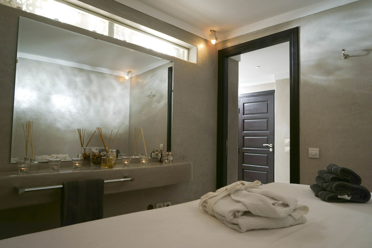 Bathroom 5, Riad Sapphire and Spa, Marrakech