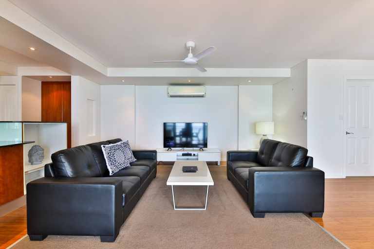 Others 5, Ocean Pearl - Airlie Beach, Whitsunday