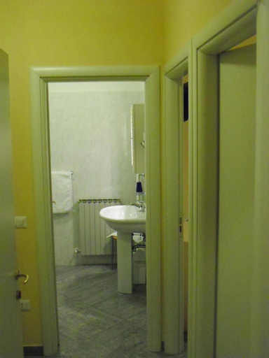 Bathroom 5, Albergo Italia, Rovigo