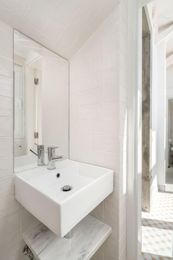 Bathroom 3, Prime Location Design Family Apartment, Lisbon