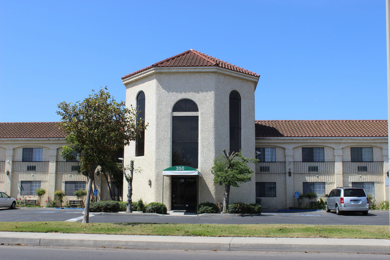 Exterior & Views 1, Ocean Gateway Inn, Ventura
