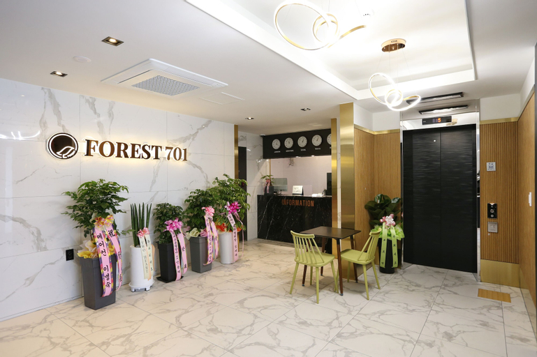 Forest 701 Hotel, Buk