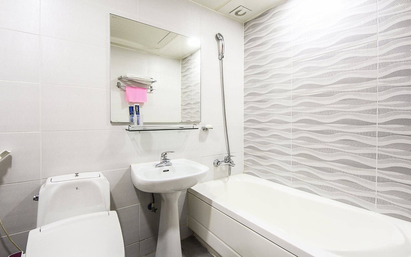 Bathroom 3, Sky Motel, Wonju