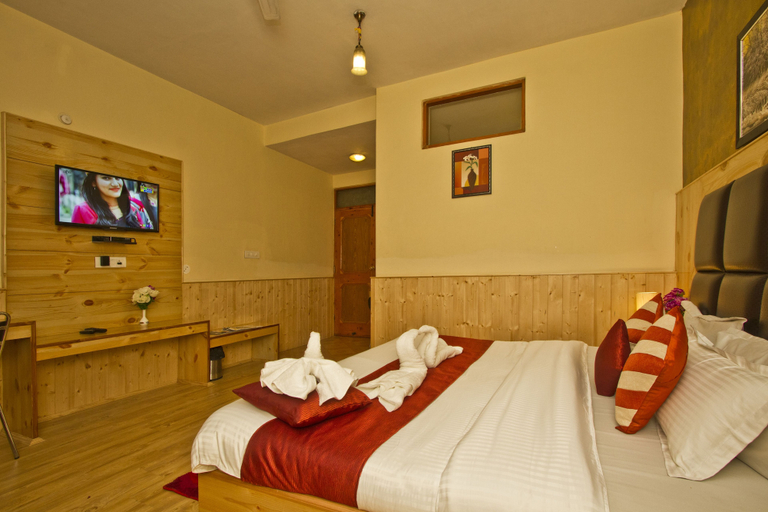 Bedroom 4, New Harmony Inn, Kullu