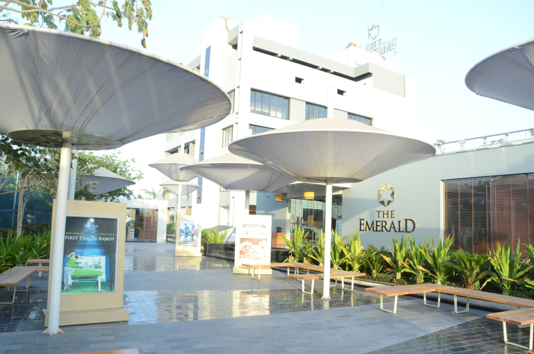 The Emerald Club, Rajkot