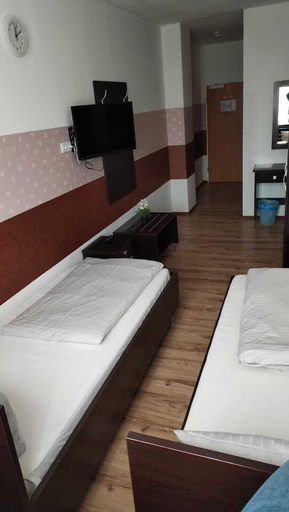 Bedroom 2, Terminal Hotel One, Böblingen