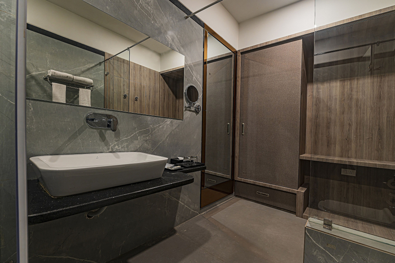 Bathroom 4, Regenta Inn Sambalpur, Sambalpur