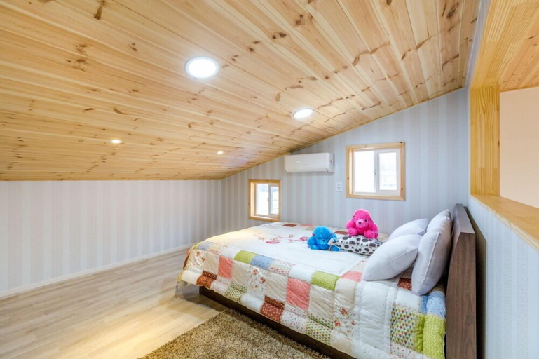 Bedroom 2, Elle Pension, Gapyeong