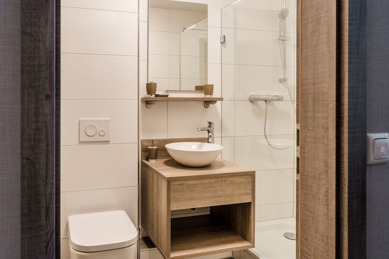 Bathroom 5, Liebig Hotel, Lahn-Dill-Kreis