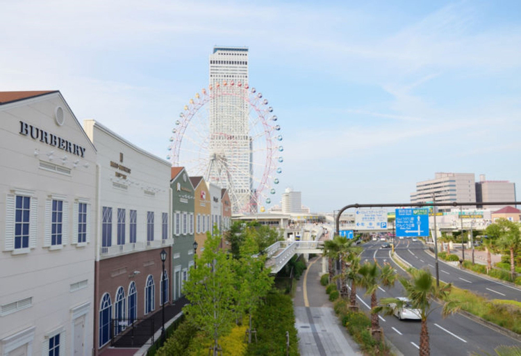 Exterior & Views 25