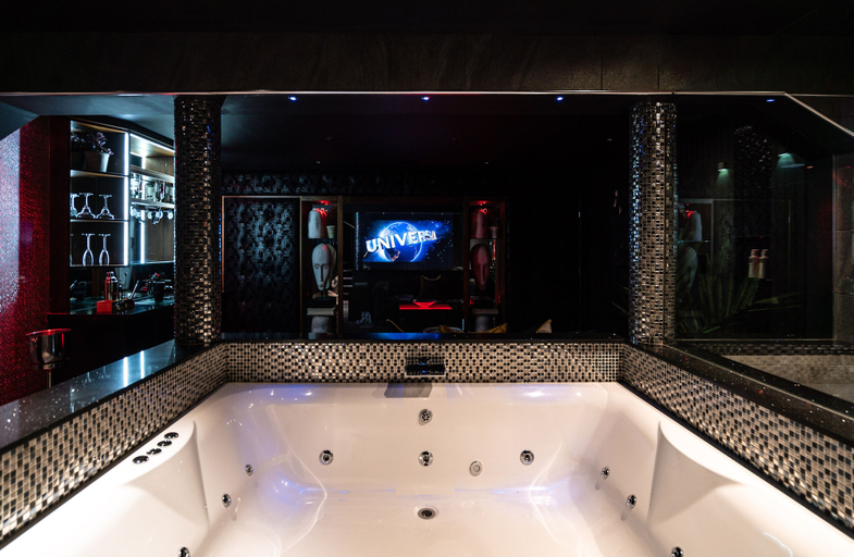 Bathroom 2, The Hideout House, Cumbria