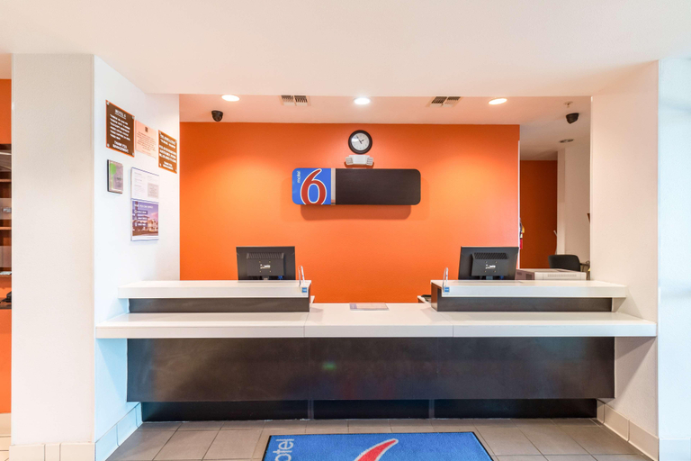 Public Area 2, Motel 6 Eagle Pass, TX - Lakeside, Maverick