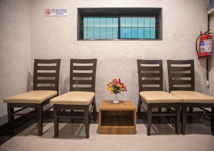Food & Drinks 5, Hotel Naaz Executive Near T2 Airport, Mumbai Suburban