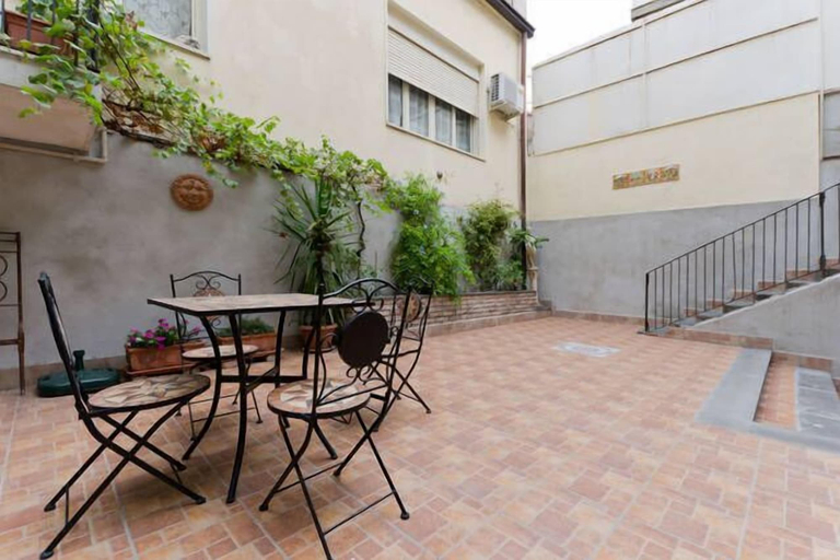 Others 5, Etna Bed & Breakfast, Catania
