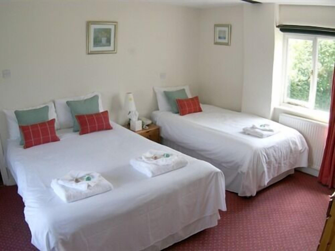 Bedroom 2, The Greyhound Inn Aldbury, Hertfordshire