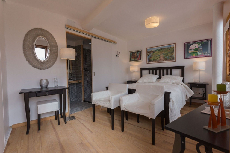 Bedroom 1, Rincon Naif, Segovia