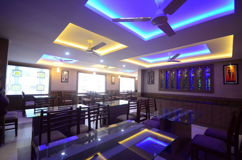 Food & Drinks 5, North Centre, Ernakulam