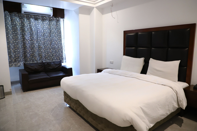Bedroom 4, Lavanya Motel, Delhi
