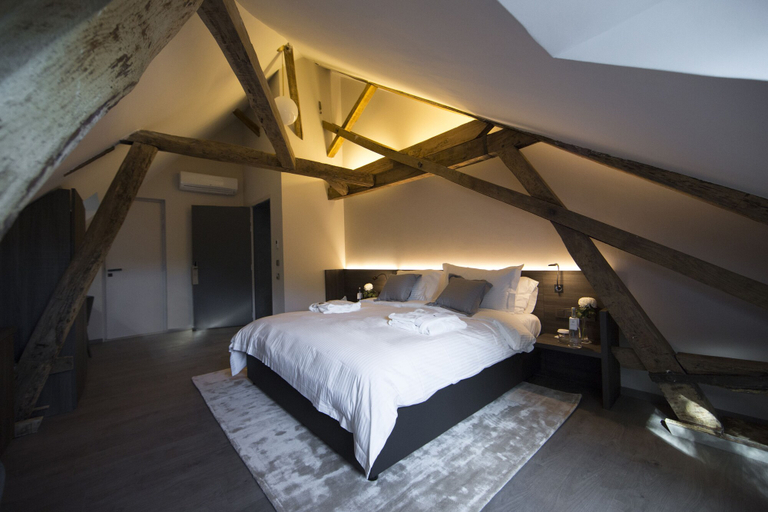 Bedroom 3, Etoile de Pompadour, Corrèze