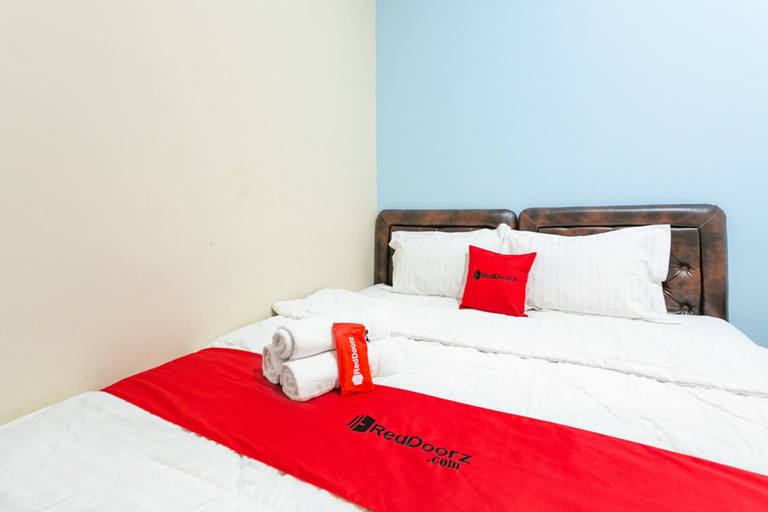 Bedroom 3, RedDoorz Syariah @ Sakinah Guesthouse, Sragen
