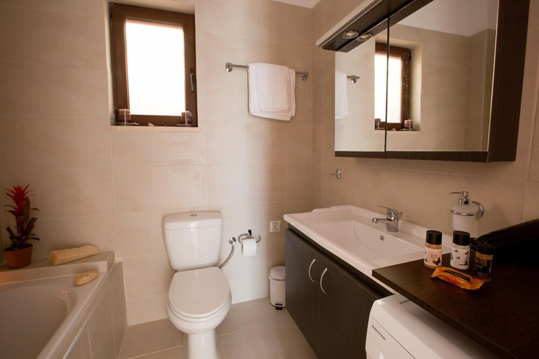 Bathroom, Daphne-Morfi Village, Crete