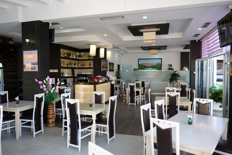 Food & Drinks 4, Bella Vista Hotel, Sarandës