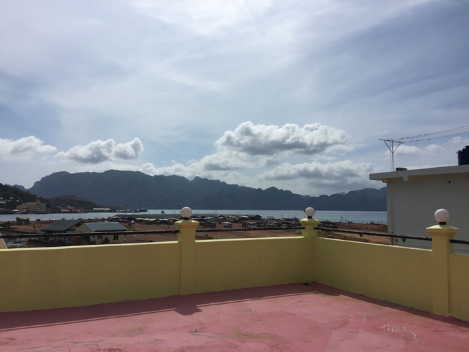 Exterior & Views 18
