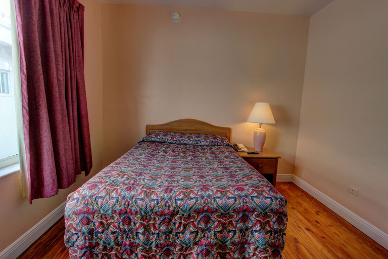 Bedroom 3, Geneva Hotel Miami Beach, Miami-Dade