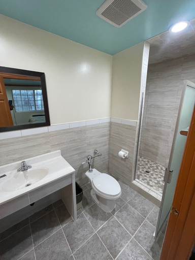 Bathroom 2, Hilltop Motor Inn, Los Angeles