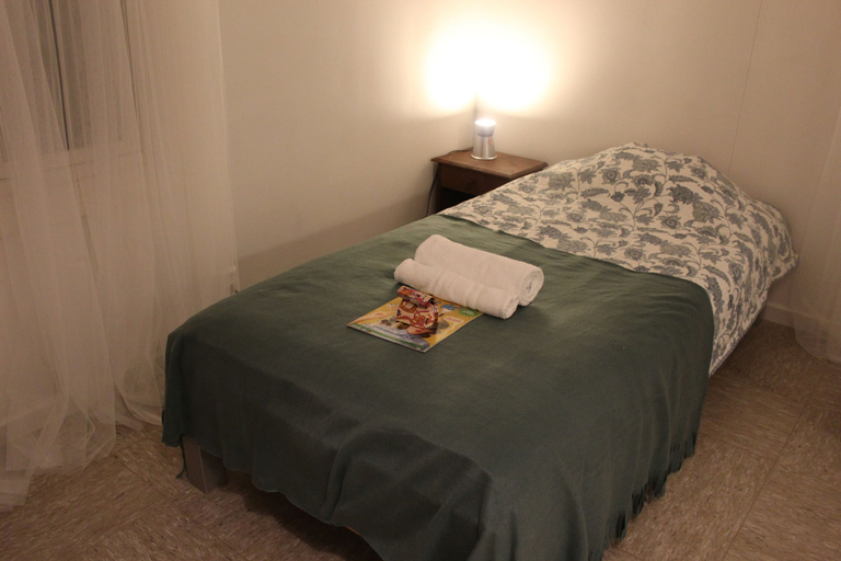 Bedroom 2, Affären Må Bra, Sunne