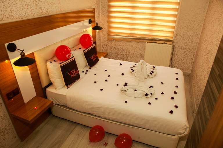 Bedroom 4, Van Hotel, Merkez