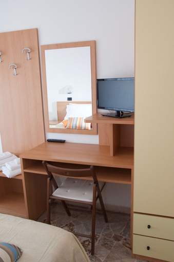 Bedroom 2, Hotel Anversa Rimini, Rimini