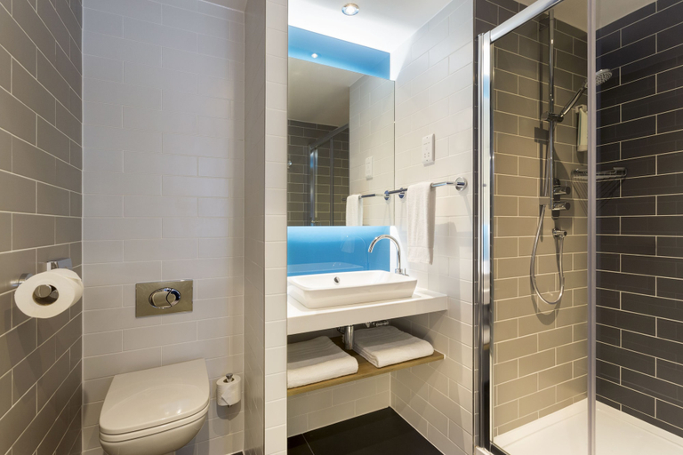 Bathroom 3, Holiday Inn Express LONDON - SOUTHWARK by IHG, London