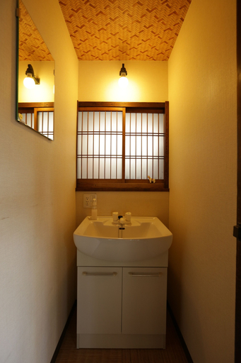 Bathroom 5, Guesthouse KYOTO COMPASS - Hostel, Kyoto