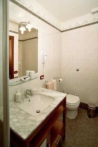 Bathroom 5, B&B Art Suite Principe Umberto, Napoli