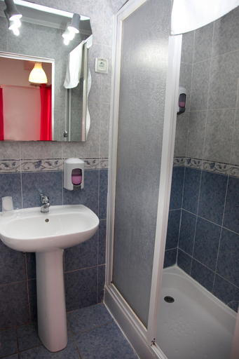 Bathroom 4, Lisbon Suite Home, Lisbon