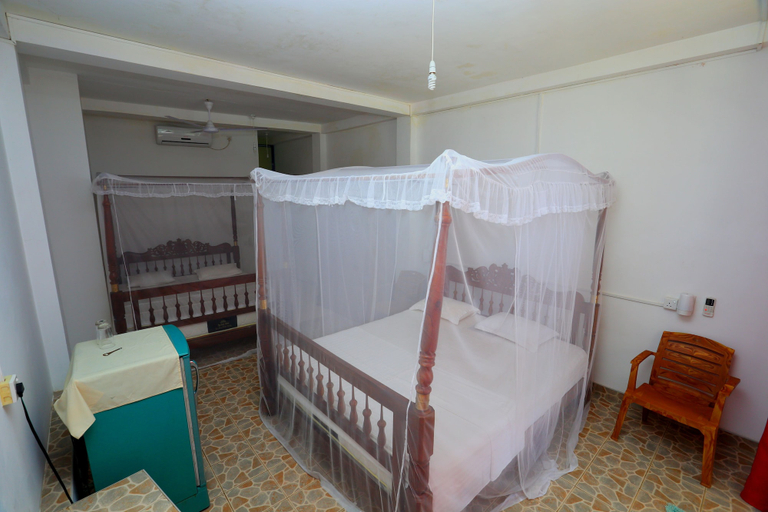 Bedroom 2, Jaga Bay Resort, Weligama